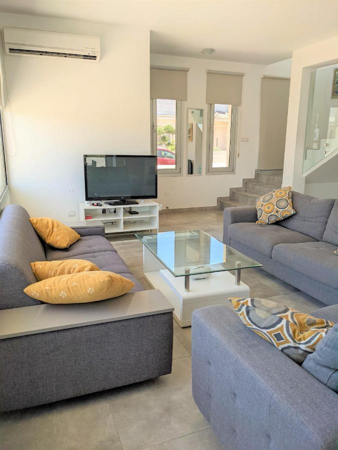 T&E Villa Larnaca Exterior foto